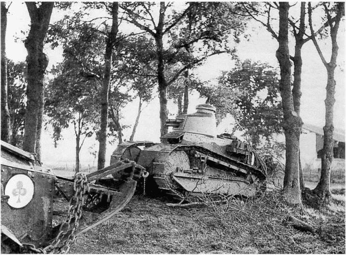 Иллюстрация к книге — Танк №1 &quot;Рено ФТ-17&quot;. Первый, легендарный [i_034.jpg]