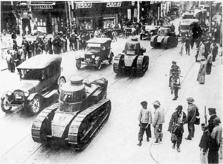 Иллюстрация к книге — Танк №1 &quot;Рено ФТ-17&quot;. Первый, легендарный [i_053.jpg]