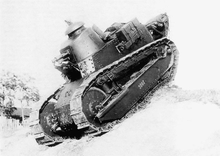 Иллюстрация к книге — Танк №1 &quot;Рено ФТ-17&quot;. Первый, легендарный [i_060.jpg]