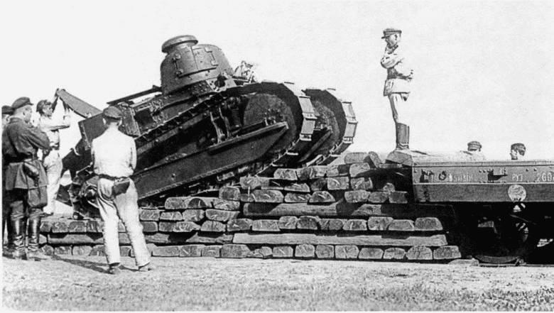 Иллюстрация к книге — Танк №1 &quot;Рено ФТ-17&quot;. Первый, легендарный [i_078.jpg]