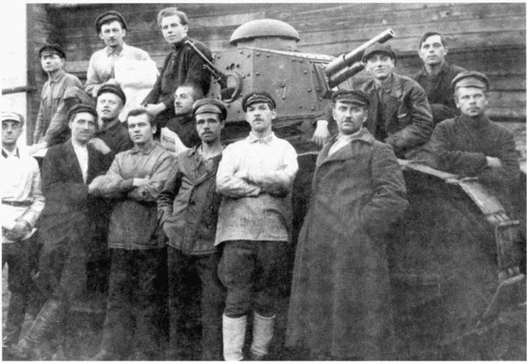 Иллюстрация к книге — Танк №1 &quot;Рено ФТ-17&quot;. Первый, легендарный [i_081.jpg]