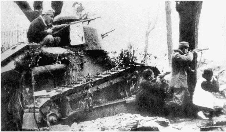 Иллюстрация к книге — Танк №1 &quot;Рено ФТ-17&quot;. Первый, легендарный [i_087.jpg]