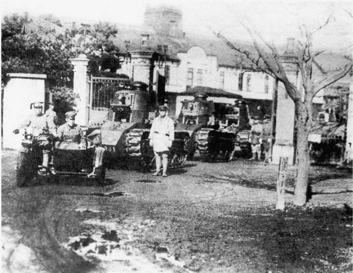 Иллюстрация к книге — Танк №1 &quot;Рено ФТ-17&quot;. Первый, легендарный [i_091.jpg]