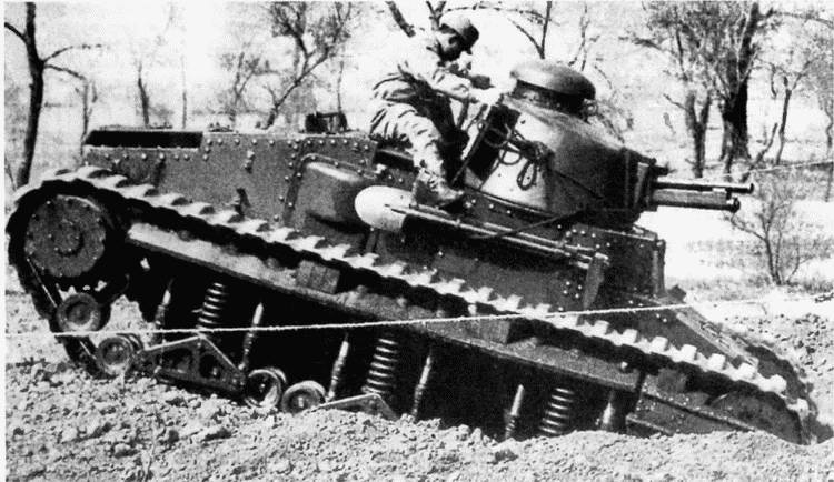 Иллюстрация к книге — Танк №1 &quot;Рено ФТ-17&quot;. Первый, легендарный [i_094.jpg]