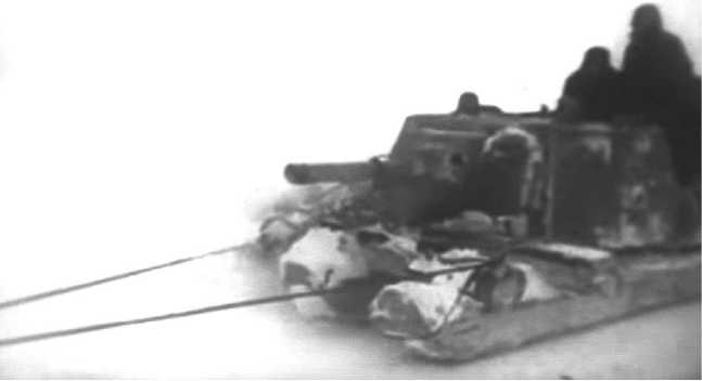 Иллюстрация к книге — Советский тяжелый танк КВ-1. Первые танки Победы [i_084.jpg]