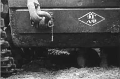 Иллюстрация к книге — Советский тяжелый танк КВ-1. Первые танки Победы [i_187.jpg]