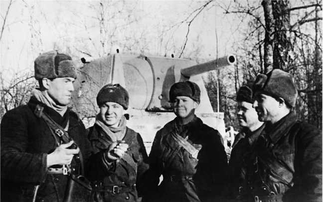 Иллюстрация к книге — Советский тяжелый танк КВ-1. Первые танки Победы [i_211.jpg]