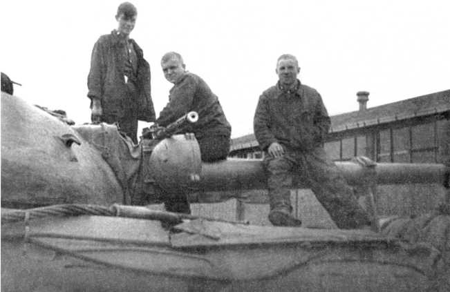 Иллюстрация к книге — Сверхсекретный Т-10 [i_108.jpg]