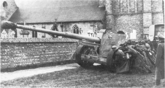 Иллюстрация к книге — Противотанковая артиллерия Вермахта во Второй Мировой войне. От &quot;дверных колотушек&quot; до &quot;убийц танков&quot; [i_079.jpg]