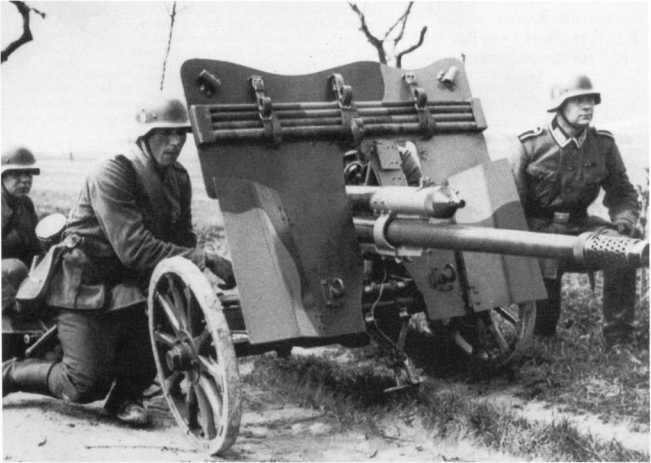 Иллюстрация к книге — Противотанковая артиллерия Вермахта во Второй Мировой войне. От &quot;дверных колотушек&quot; до &quot;убийц танков&quot; [i_100.jpg]