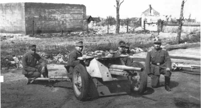 Иллюстрация к книге — Противотанковая артиллерия Вермахта во Второй Мировой войне. От &quot;дверных колотушек&quot; до &quot;убийц танков&quot; [i_130.jpg]