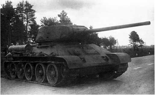 Иллюстрация к книге — Наследники «Тридцатьчетверки» – Т-34М, Т-43, Т-34-100, Т-44 [i_068.jpg]