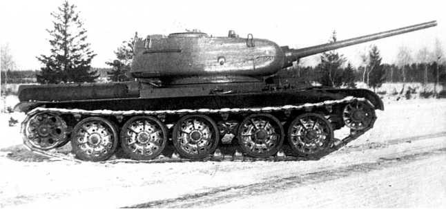 Иллюстрация к книге — Наследники «Тридцатьчетверки» – Т-34М, Т-43, Т-34-100, Т-44 [i_078.jpg]