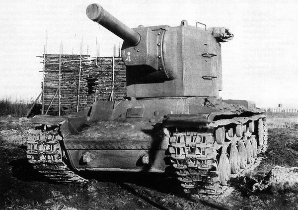 Иллюстрация к книге — Танк прорыва КВ. &quot;Клим Ворошилов&quot; [i_035.jpg]