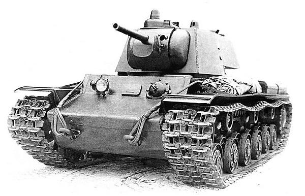 Иллюстрация к книге — Танк прорыва КВ. &quot;Клим Ворошилов&quot; [i_048.jpg]