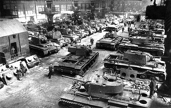 Иллюстрация к книге — Танк прорыва КВ. &quot;Клим Ворошилов&quot; [i_065.jpg]