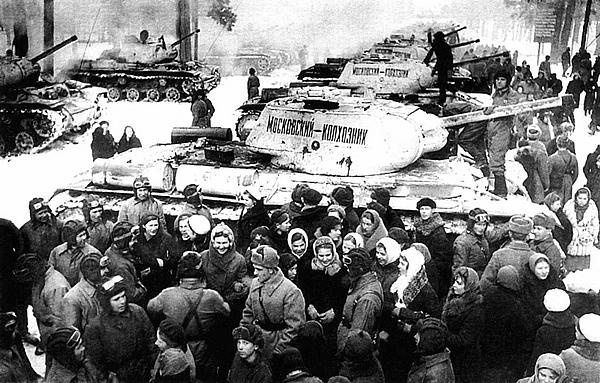 Иллюстрация к книге — Танк прорыва КВ. &quot;Клим Ворошилов&quot; [i_069.jpg]