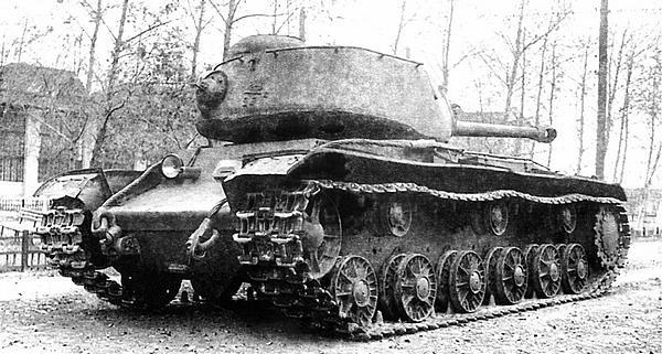 Иллюстрация к книге — Танк прорыва КВ. &quot;Клим Ворошилов&quot; [i_071.jpg]