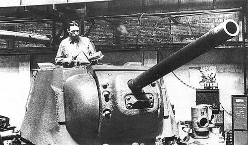 Иллюстрация к книге — Танк прорыва КВ. &quot;Клим Ворошилов&quot; [i_109.jpg]