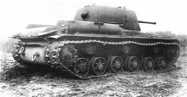 Иллюстрация к книге — Танк прорыва КВ. &quot;Клим Ворошилов&quot; [i_120.jpg]
