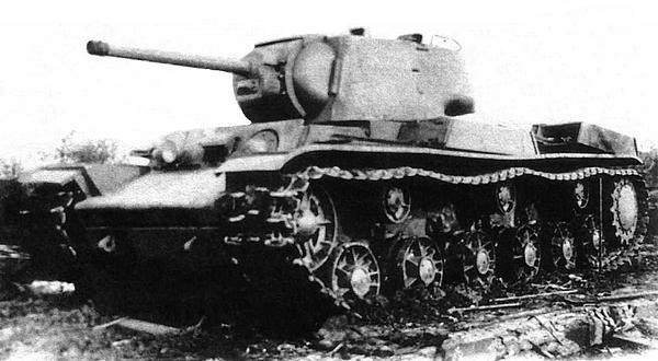 Иллюстрация к книге — Танк прорыва КВ. &quot;Клим Ворошилов&quot; [i_143.jpg]