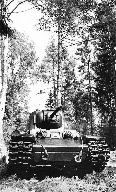 Иллюстрация к книге — Танк прорыва КВ. &quot;Клим Ворошилов&quot; [i_161.jpg]