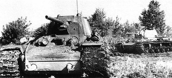 Иллюстрация к книге — Танк прорыва КВ. &quot;Клим Ворошилов&quot; [i_162.jpg]