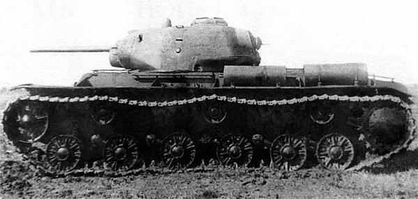 Иллюстрация к книге — Танк прорыва КВ. &quot;Клим Ворошилов&quot; [i_167.jpg]