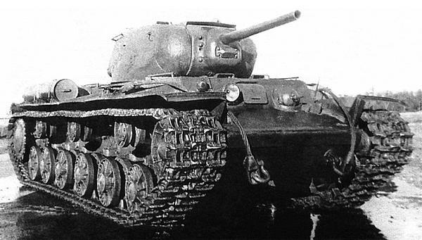 Иллюстрация к книге — Танк прорыва КВ. &quot;Клим Ворошилов&quot; [i_168.jpg]