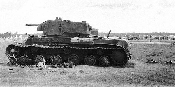 Иллюстрация к книге — Танк прорыва КВ. &quot;Клим Ворошилов&quot; [i_205.jpg]