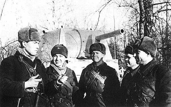 Иллюстрация к книге — Танк прорыва КВ. &quot;Клим Ворошилов&quot; [i_216.jpg]