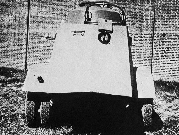 Иллюстрация к книге — Броня на колесах. История советского бронеавтомобиля 1925-1945 гг. [i_019.jpg]