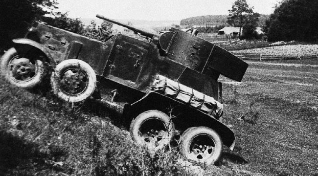 Иллюстрация к книге — Броня на колесах. История советского бронеавтомобиля 1925-1945 гг. [i_029.jpg]