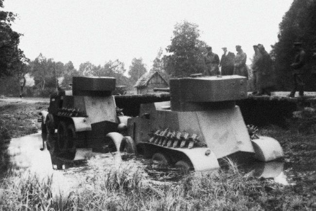 Иллюстрация к книге — Броня на колесах. История советского бронеавтомобиля 1925-1945 гг. [i_038.jpg]