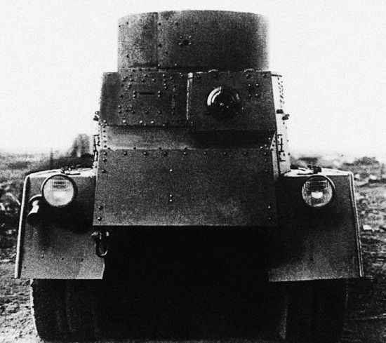 Иллюстрация к книге — Броня на колесах. История советского бронеавтомобиля 1925-1945 гг. [i_044.jpg]