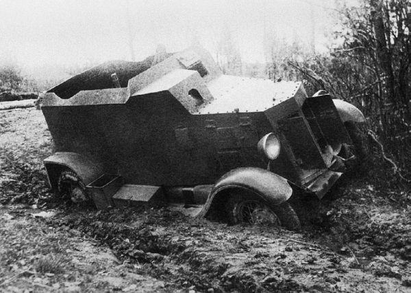 Иллюстрация к книге — Броня на колесах. История советского бронеавтомобиля 1925-1945 гг. [i_108.jpg]