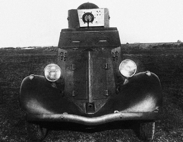 Иллюстрация к книге — Броня на колесах. История советского бронеавтомобиля 1925-1945 гг. [i_136.jpg]