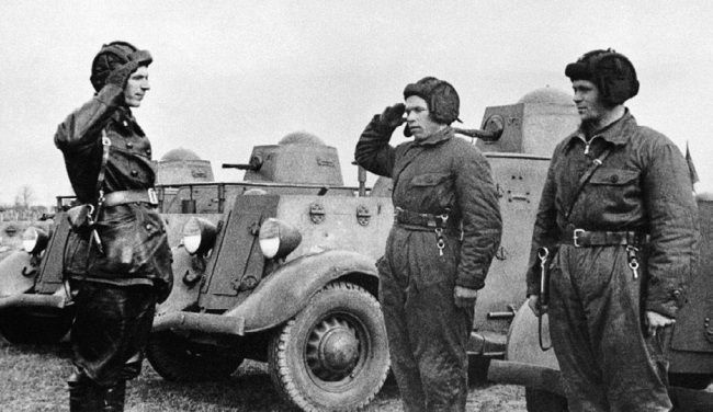 Иллюстрация к книге — Броня на колесах. История советского бронеавтомобиля 1925-1945 гг. [i_138.jpg]