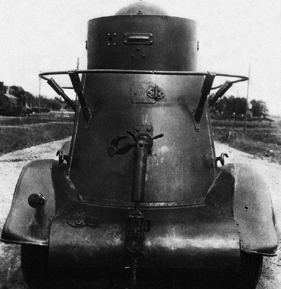 Иллюстрация к книге — Броня на колесах. История советского бронеавтомобиля 1925-1945 гг. [i_166.jpg]