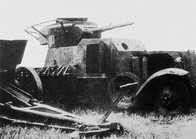 Иллюстрация к книге — Броня на колесах. История советского бронеавтомобиля 1925-1945 гг. [i_193.jpg]