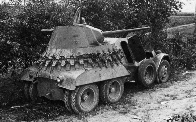 Иллюстрация к книге — Броня на колесах. История советского бронеавтомобиля 1925-1945 гг. [i_208.jpg]