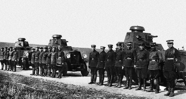 Иллюстрация к книге — Броня на колесах. История советского бронеавтомобиля 1925-1945 гг. [i_220.jpg]