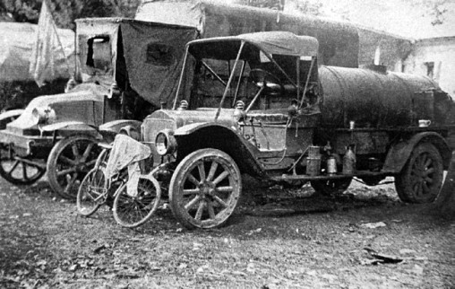 Иллюстрация к книге — Броня русской армии. Бронеавтомобили и бронепоезда в Первой мировой войне [i_056.jpg]