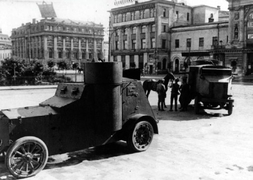 Иллюстрация к книге — Броня русской армии. Бронеавтомобили и бронепоезда в Первой мировой войне [i_189.jpg]