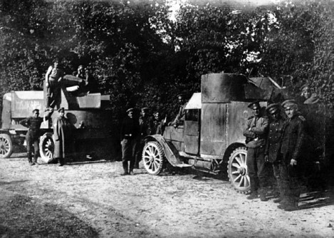 Иллюстрация к книге — Броня русской армии. Бронеавтомобили и бронепоезда в Первой мировой войне [i_227.jpg]