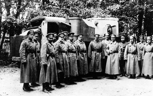 Иллюстрация к книге — Броня русской армии. Бронеавтомобили и бронепоезда в Первой мировой войне [i_233.jpg]