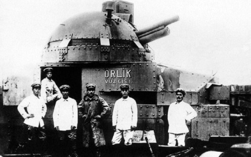 Иллюстрация к книге — Броня русской армии. Бронеавтомобили и бронепоезда в Первой мировой войне [i_285.jpg]