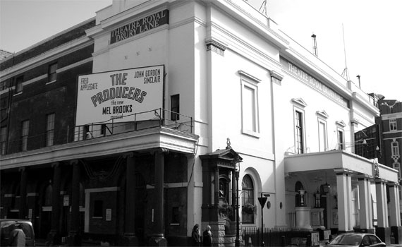 Иллюстрация к книге — Великие загадки мира искусства. Истории о шедеврах мирового искусства [i_046.jpg]