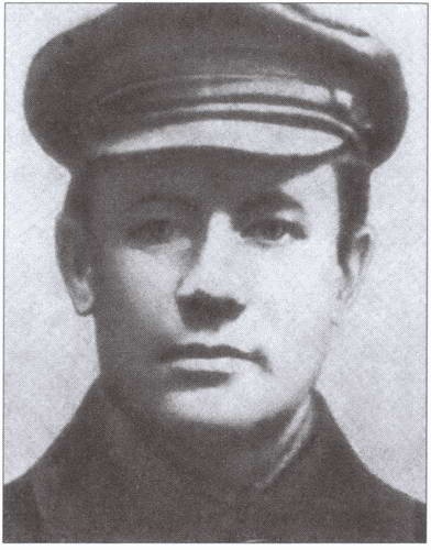 Иллюстрация к книге — Гибель красных моисеев. Начало террора. 1918 год [i_038.jpg]