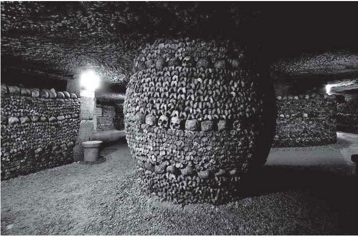 Иллюстрация к книге — Из жизни двух городов. Париж и Лондон [i_042.jpg]